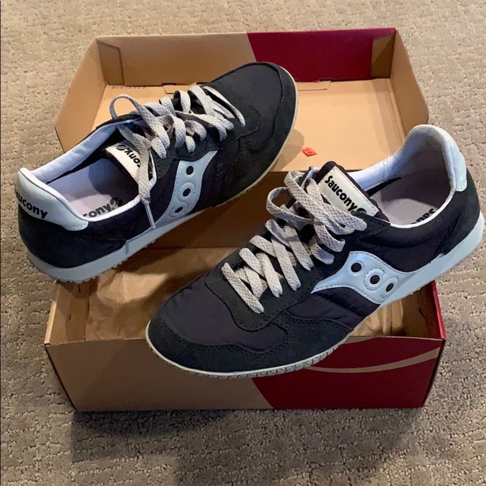 Saucony Bullet Size 9 - new in box Navy/Gray